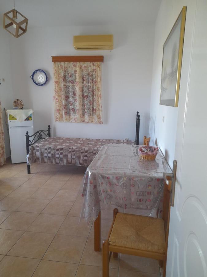 Elzahed Apartments Maestro Kímolos Extérieur photo